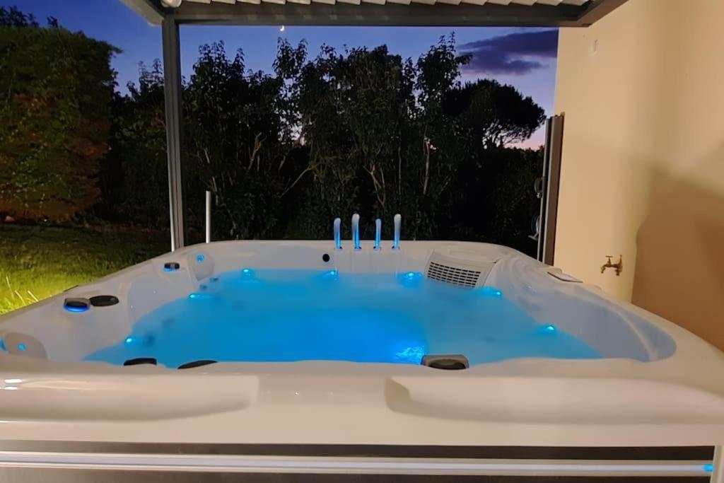 Chatuzange-le-Goubet Villa Drome Jacuzzi La Maison D'A Cote מראה חיצוני תמונה