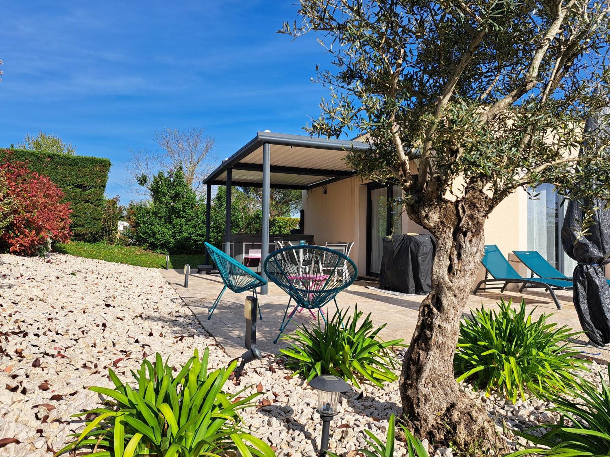 Chatuzange-le-Goubet Villa Drome Jacuzzi La Maison D'A Cote מראה חיצוני תמונה